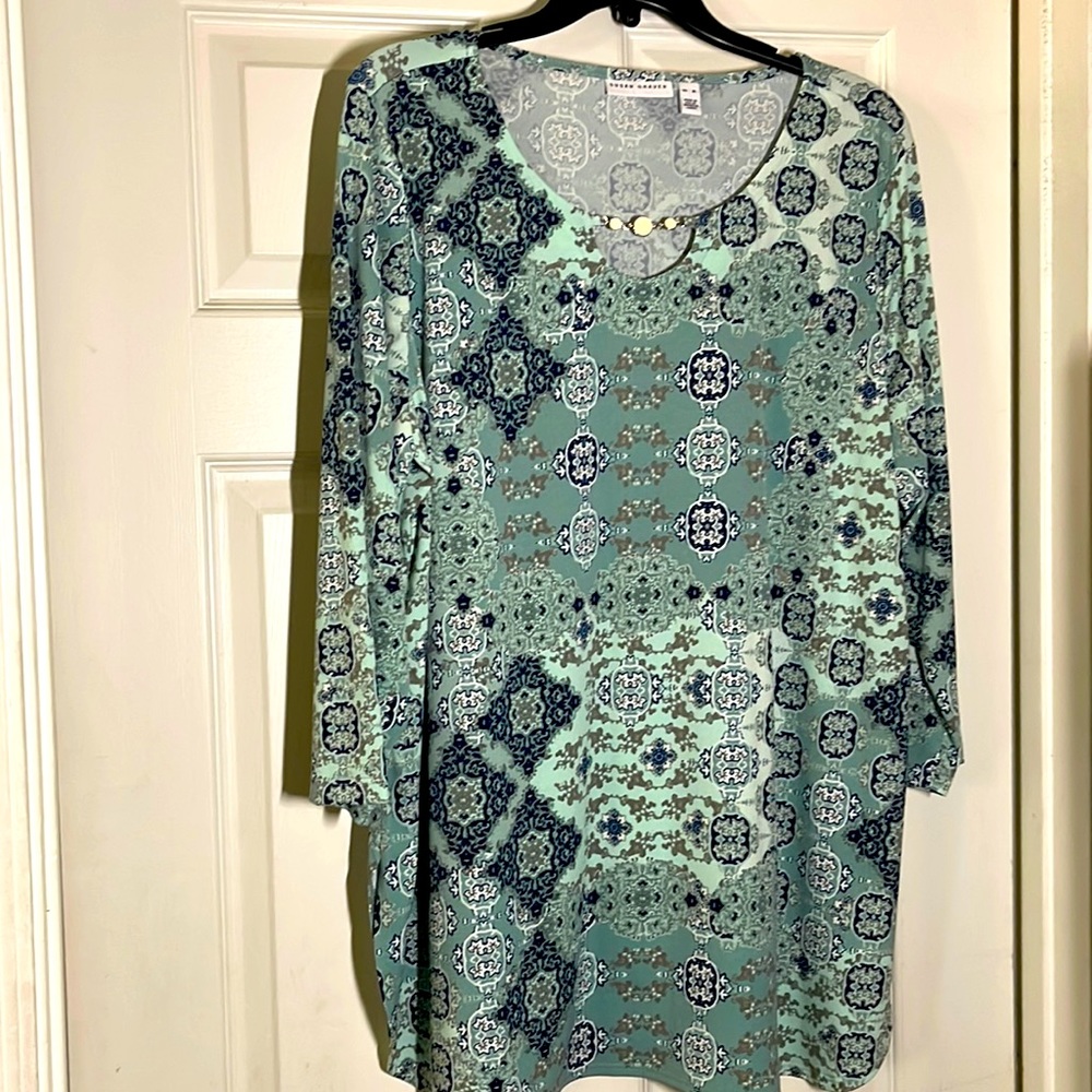Susan Graver xl tunic top with slits on the sides